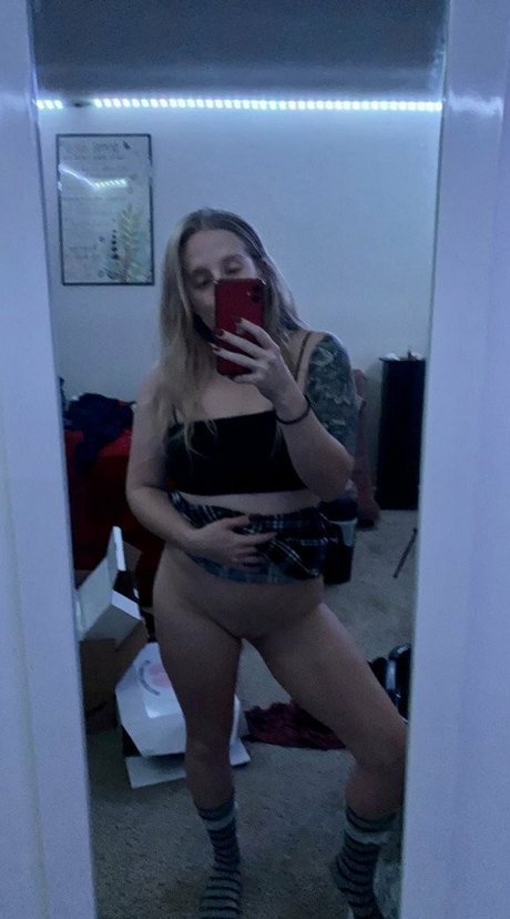 Lilblondegirl model nude archive