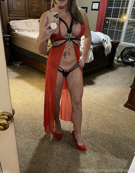 paraprincess77 sexy model picture