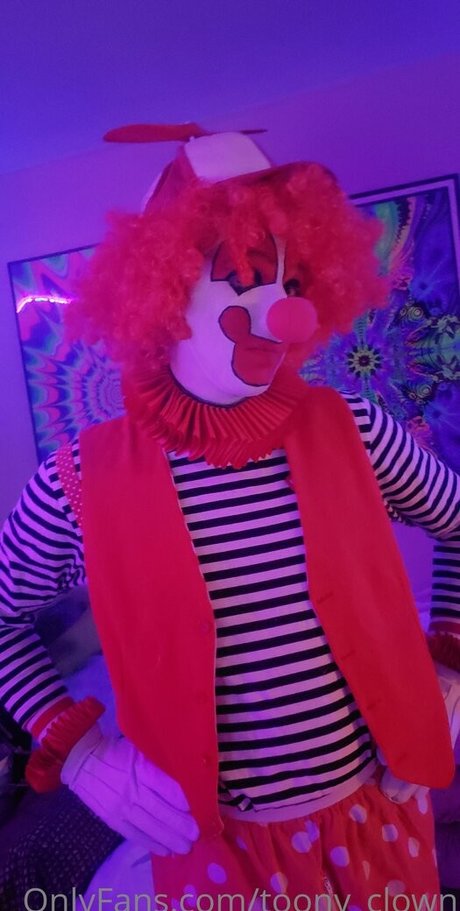toony clown nudes actress pic