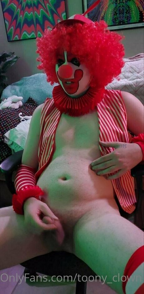 toony clown hot model img
