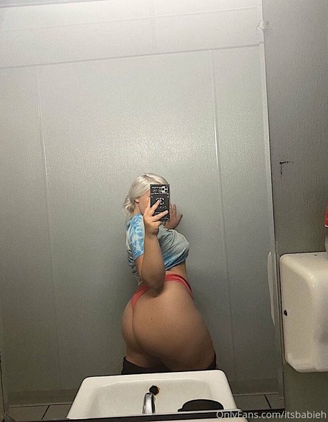 itsbabieh pretty pornstar picture