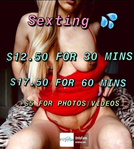 yourfavoritecanadianmilf sexy star pictures