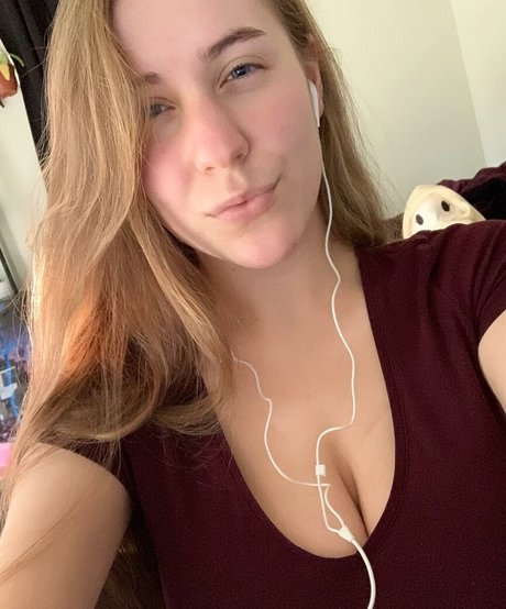Casey The Gamer hd pornstar img
