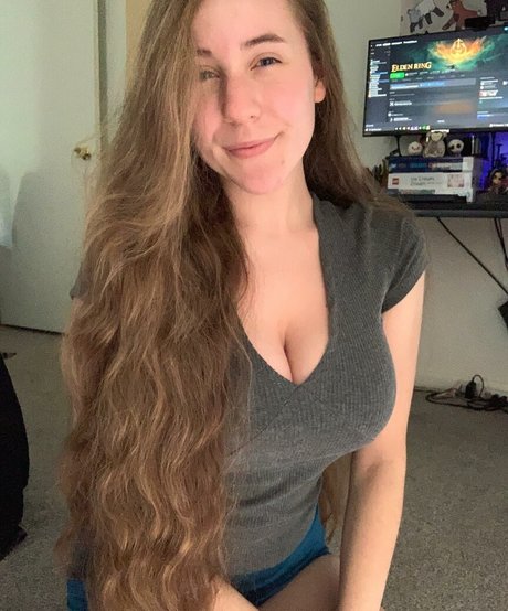 Casey The Gamer pornstar sexy picture