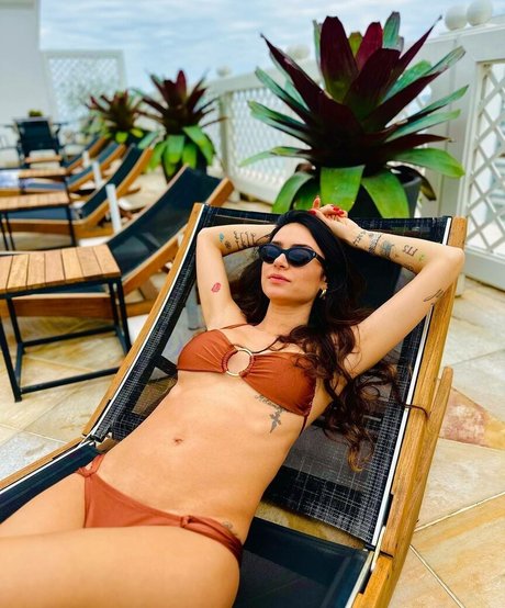 Thaila Ayala model nude img