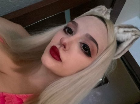 milena pretty beautiful pornstar photos