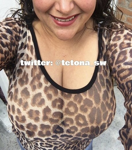 SuperTetas xxx model images
