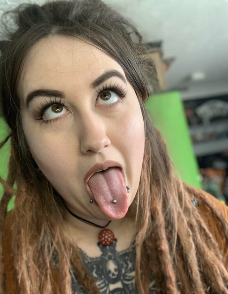 lolly dreadful pornstar top pic