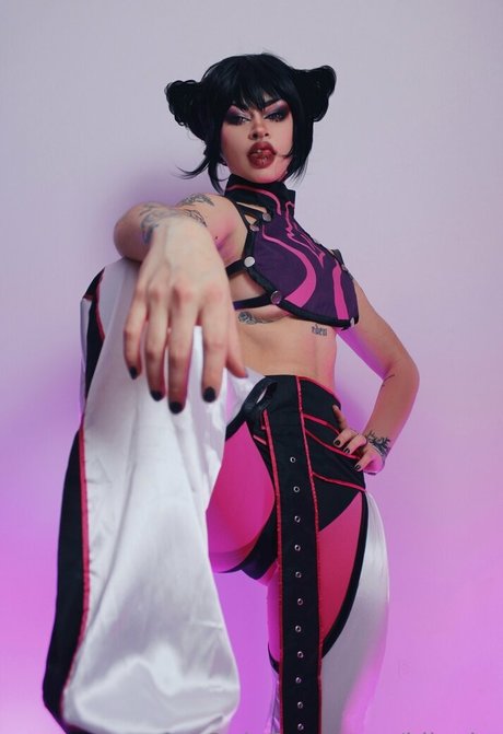 Kiiyoko hot model picture