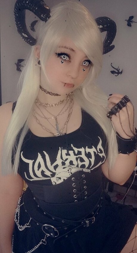 littlescarefox porn actress photos