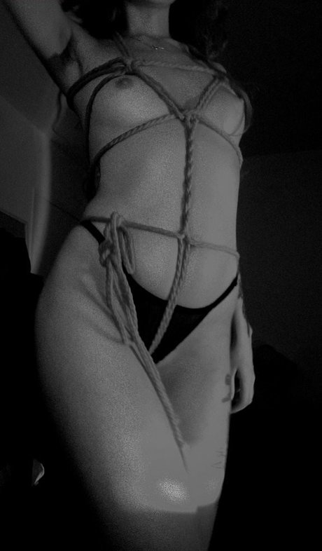 Baebilonia Ou Djbae star naked images