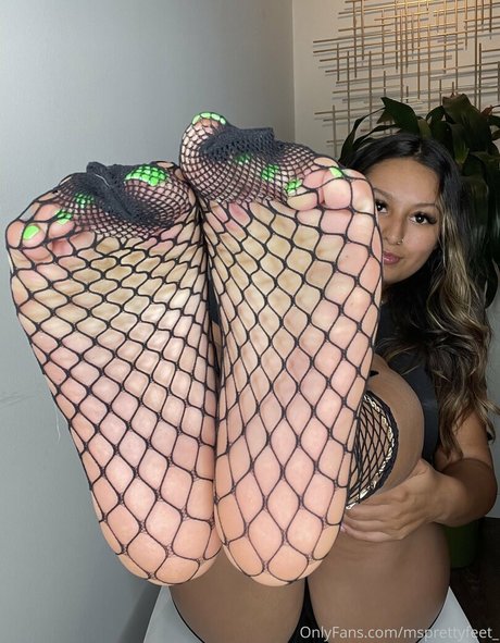 Msprettyfeet model nude img