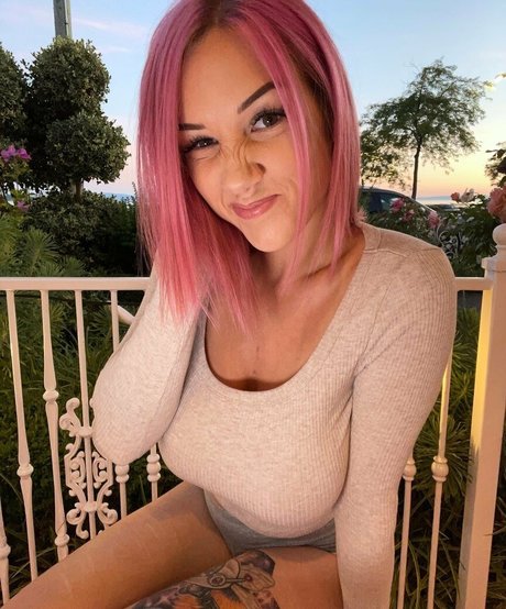 xsofiasunshinefree model hot picture