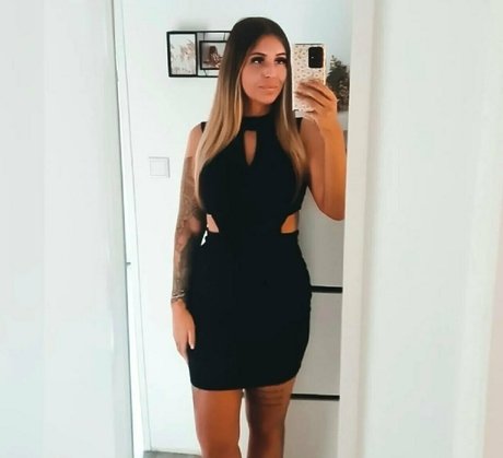 Deutscheonlyfans naked model galleries