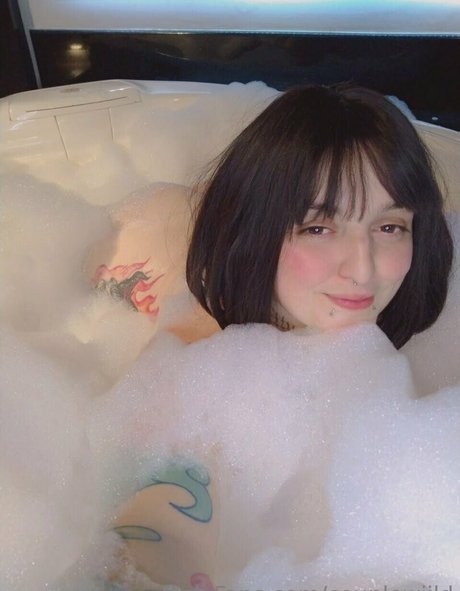 couplewiild model adult pictures