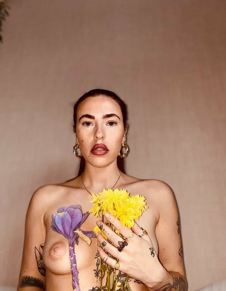 lucidbabyx star nude pictures