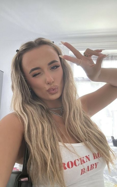 Millie Court pornstar nudes photos