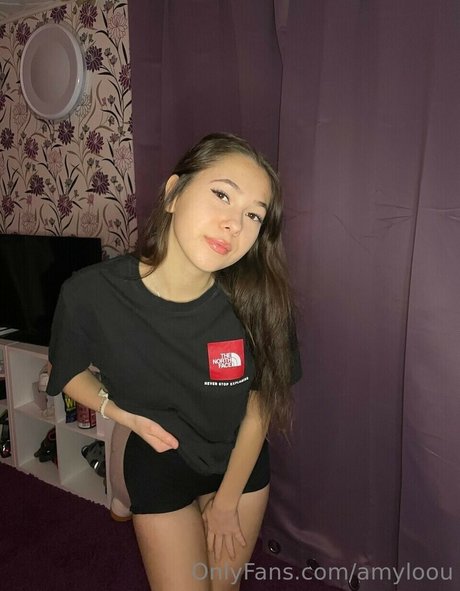 amyloou pornstar high quality pic