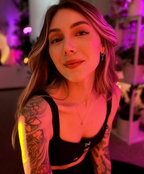 marzz exclusive pornstar image