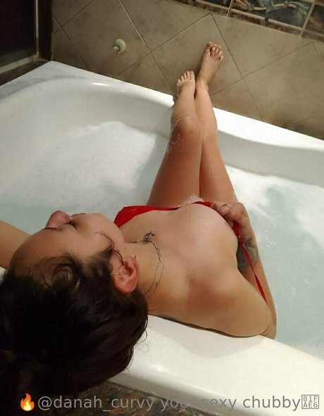 danah curvy sexy model galleries