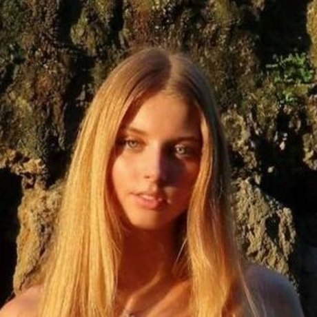 Ieva Kursev star adult img