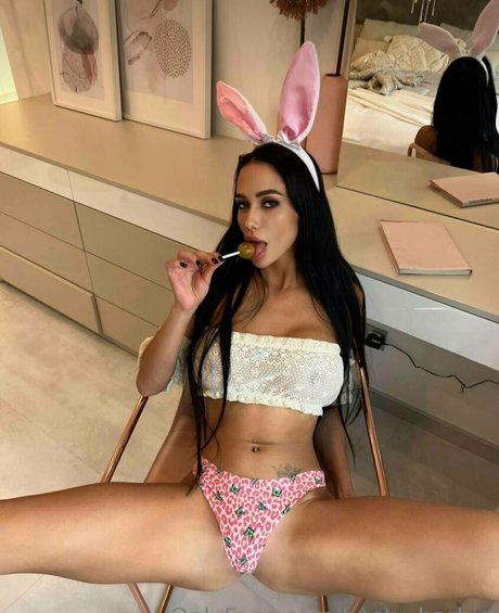 Busty Barbie pornstar xxx photo