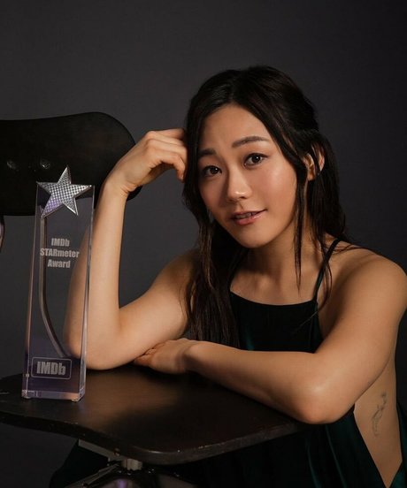 Karen Fukuhara model pornographic archive