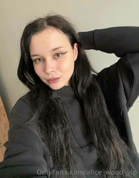 asian influencer onlyfans top gallery