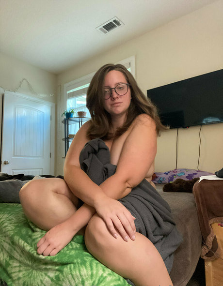 curvy naked onlyfans free porn image