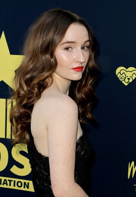 Kaitlyn Dever pornstar hd image