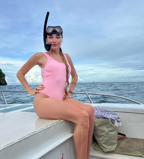 emilia tt sexy model images