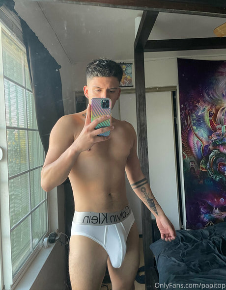 papitop pornographic model pictures