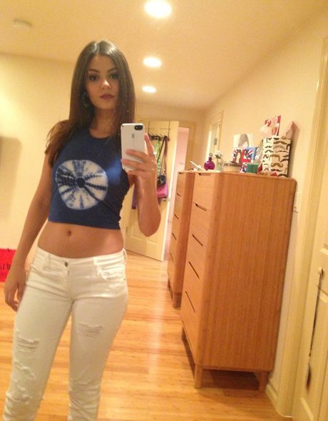Victoria Justice perfect model galleries
