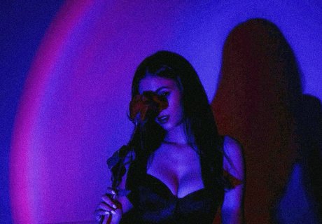 Victoria Justice model free gallery