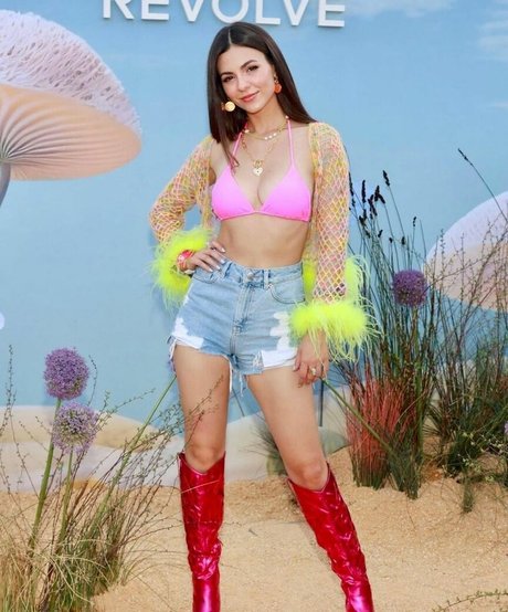 kitty xxx onlyfans free sexy pic