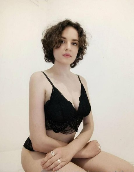gera october model nude pics