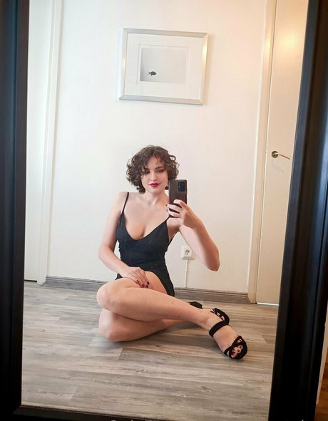 gera october star erotic images