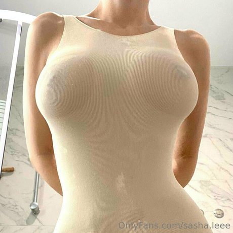 sasha leee porn model picture