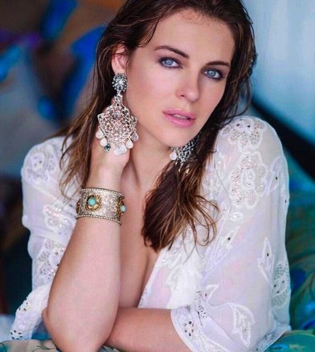 Elizabeth Hurley nice star gallery