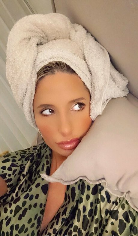 tina ts pornstar erotic image