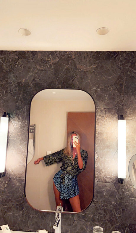 tina ts pornstar art photo