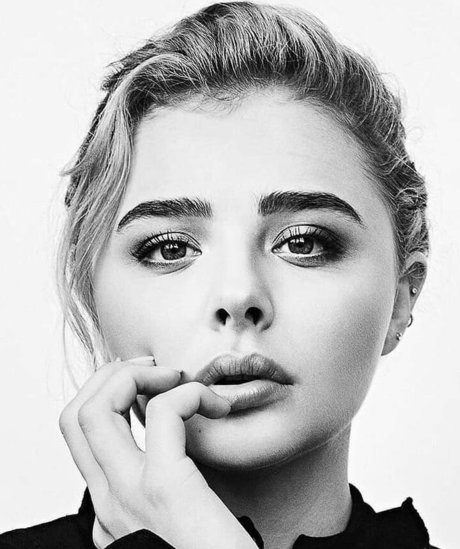 Chloe Grace Moretz star nude galleries