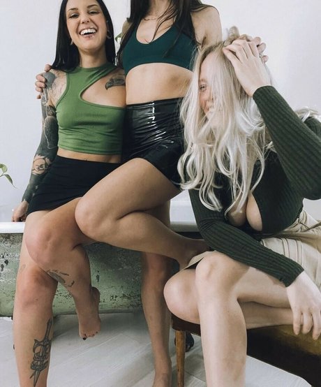 luizaconlaz xxx model image