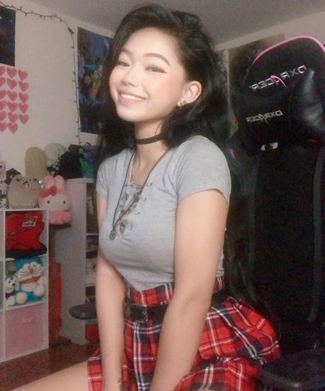 moms onlyfans hot nude picture