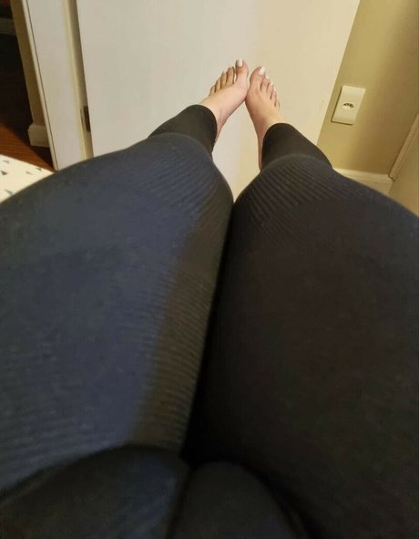 Prii feet model best images