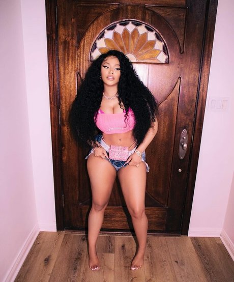 bbw shemale onlyfans art nude photos