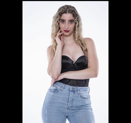 Yanellis Linares model nice image