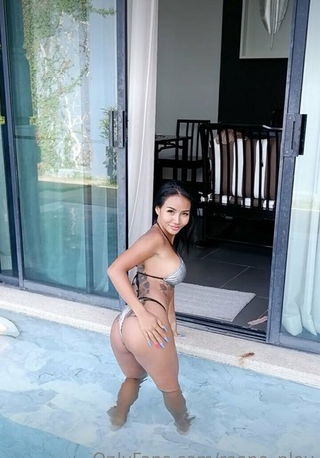 Reeno Ploy model sexy pictures