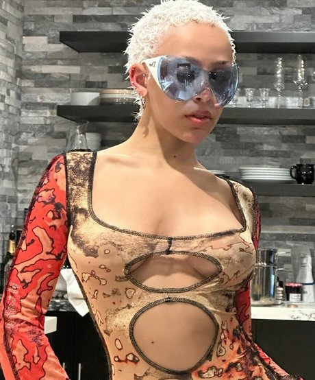 thick solo onlyfans pornographic pic