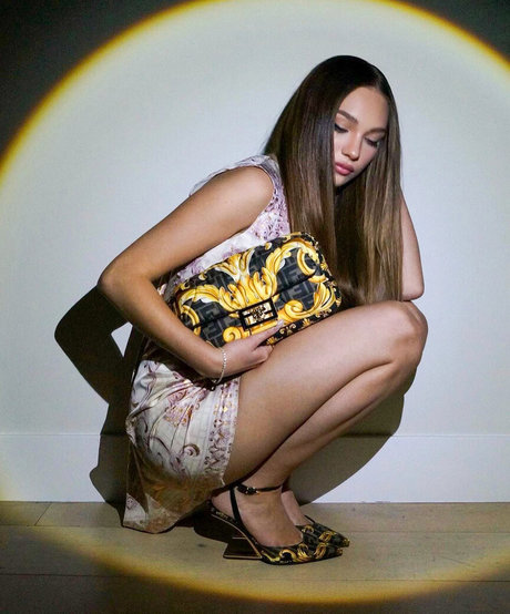 Maddie Ziegler free model photo